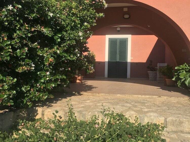 ベッドアンドブレックファースト Villa Carola