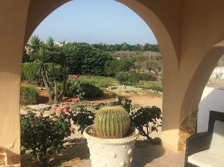 ベッドアンドブレックファースト Villa Carola