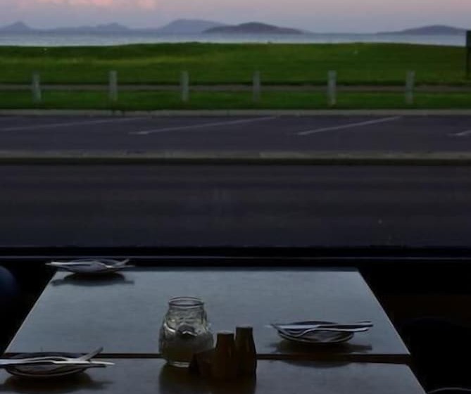 Esperance Beachfront Resort