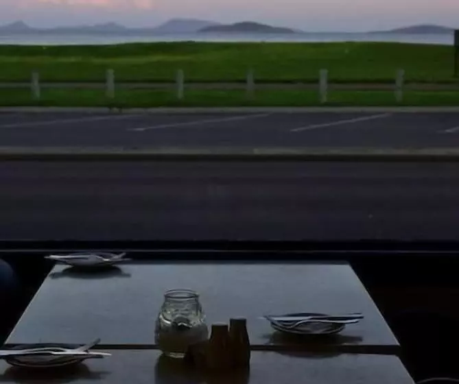 Esperance Beachfront Resort