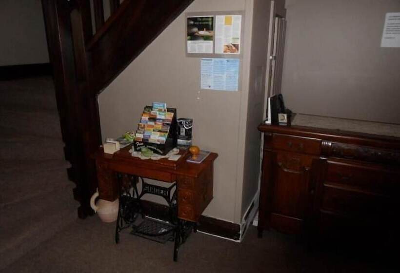 Отель 31 On The Terrace