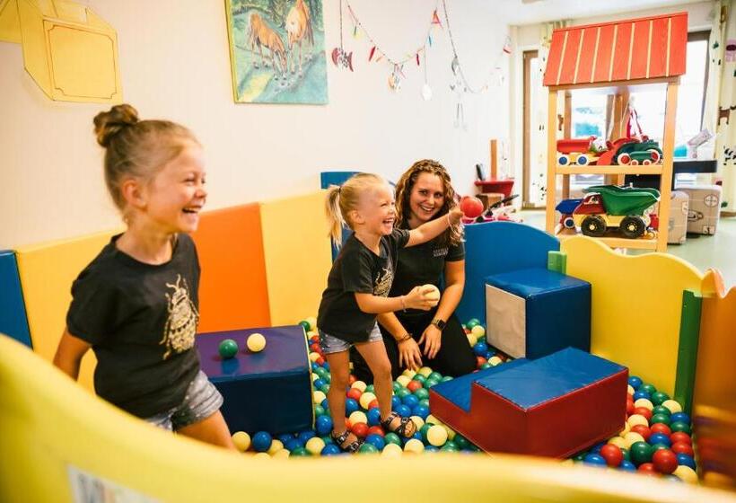 فندق Andreus Resorts