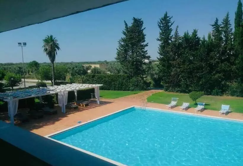 هتل Antica Masseria Martuccio
