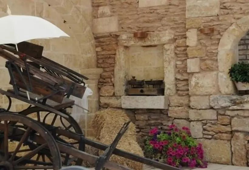 هتل Antica Masseria Martuccio