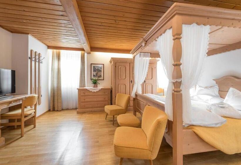 Hotel Cavallino Bianco Weisses Roessl