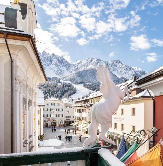 Hotel Cavallino Bianco Weisses Roessl