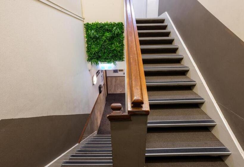 בית מלון כפרי Enfield