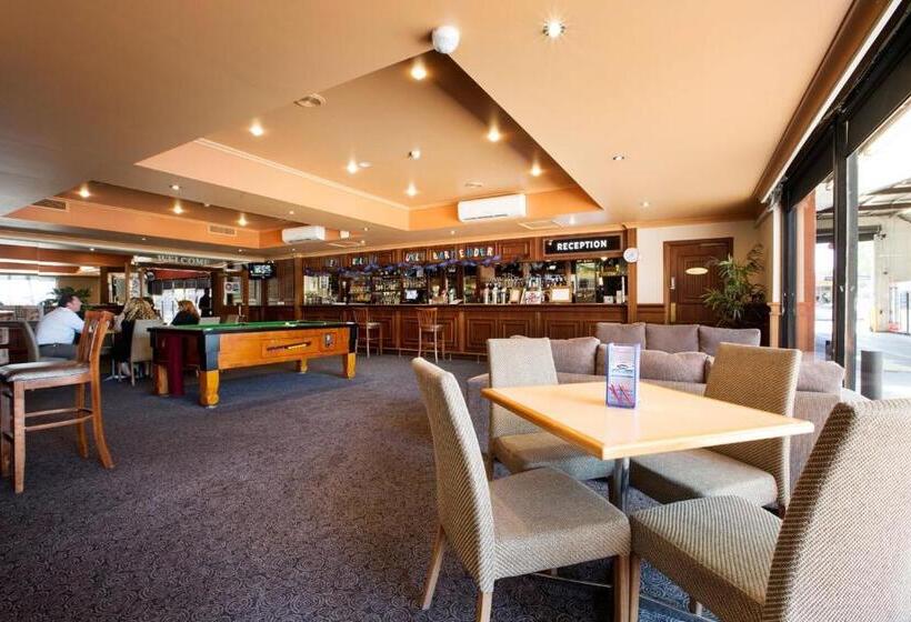 בית מלון כפרי Enfield