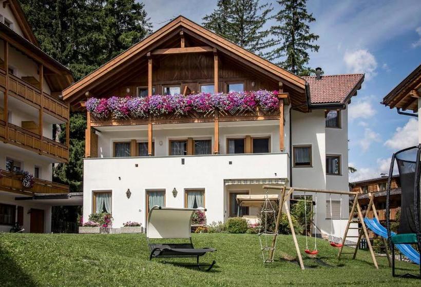 酒店 Garnì Lasteis B&b   Apartments