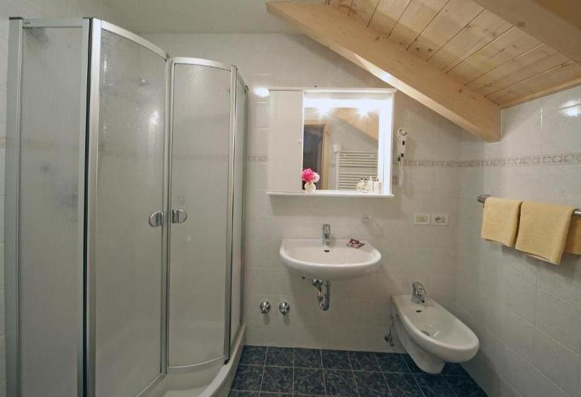 酒店 Garnì Lasteis B&b   Apartments