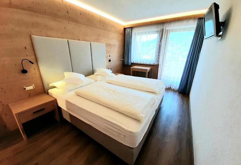 酒店 Garnì Lasteis B&b   Apartments