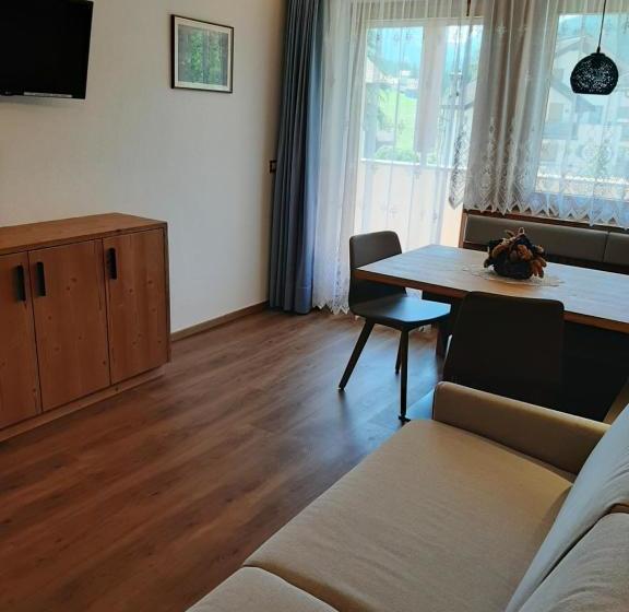 酒店 Garnì Lasteis B&b   Apartments