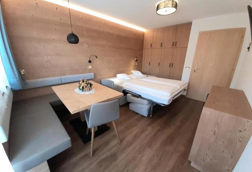 酒店 Garnì Lasteis B&b   Apartments