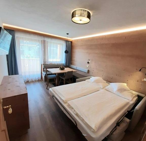 酒店 Garnì Lasteis B&b   Apartments