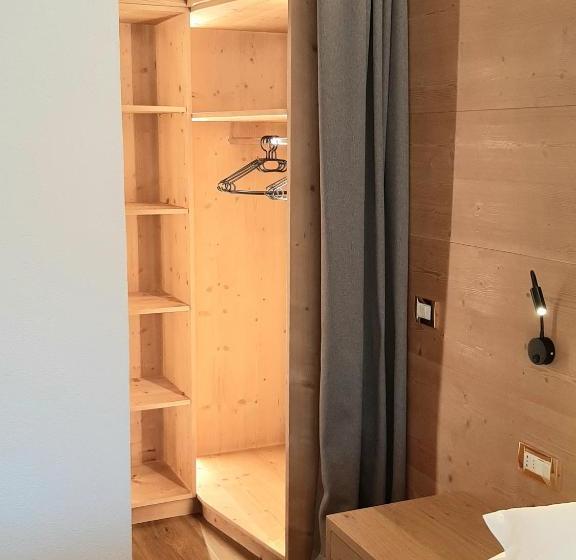 酒店 Garnì Lasteis B&b   Apartments