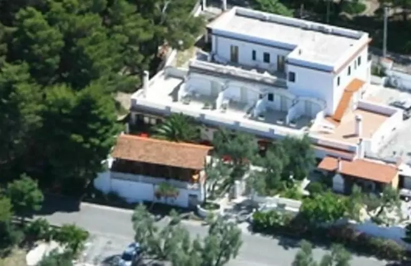 ホテル Albergo La Collinetta