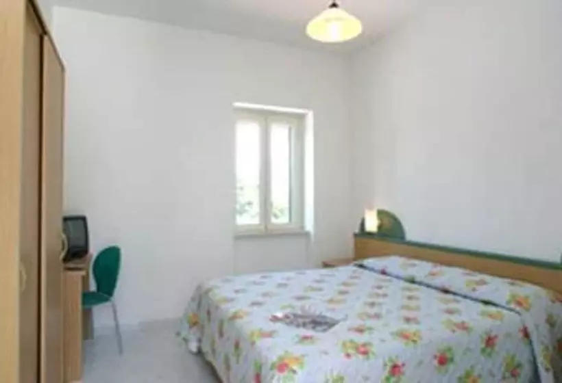 ホテル Albergo La Collinetta