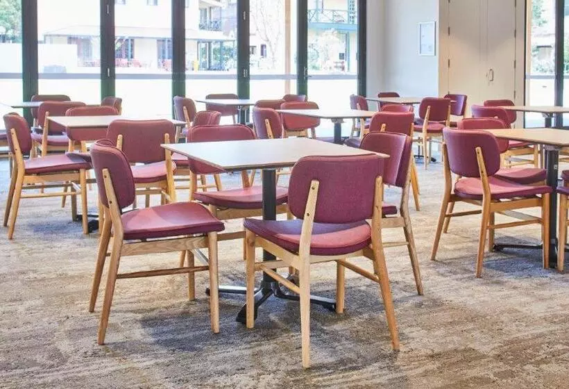 Hotelli Mary Mackillop Place
