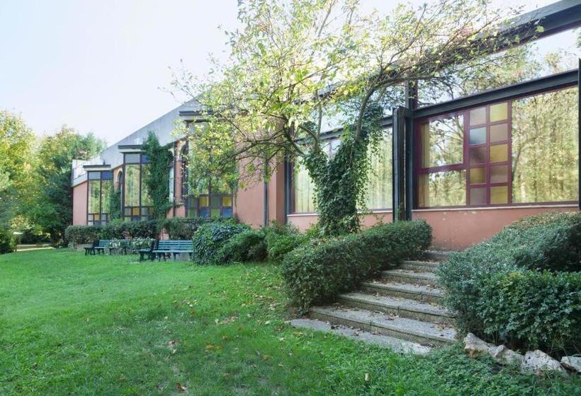 Отель Park  Le Magnolie