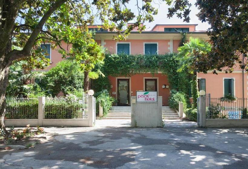 Отель Park  Le Magnolie