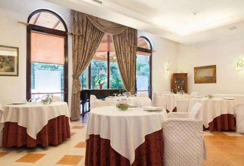 Отель Park  Le Magnolie