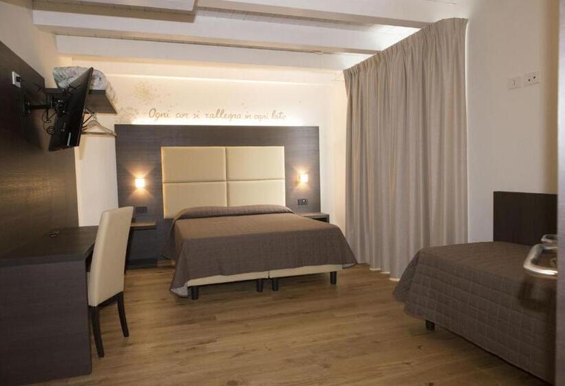 فندق Ristorante Da Tonino