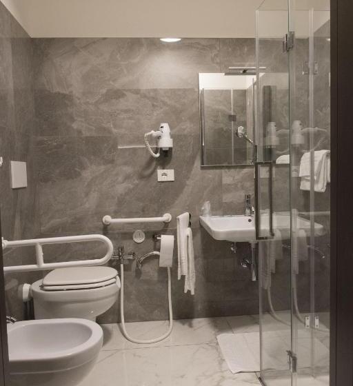 فندق Ristorante Da Tonino