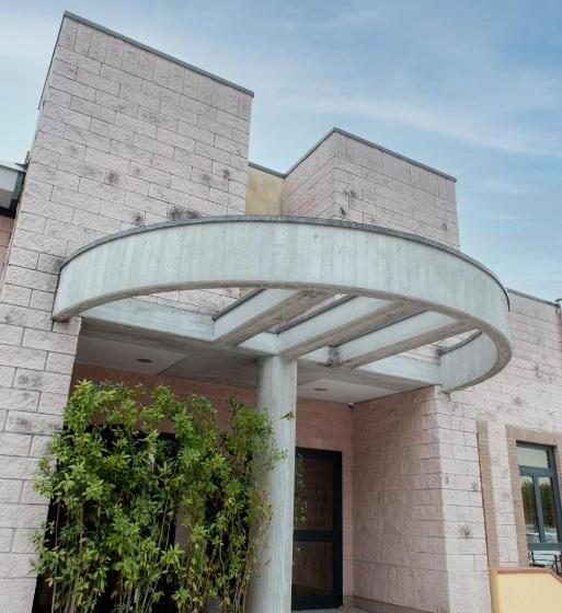 فندق Ristorante Da Tonino