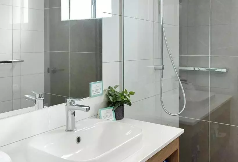 مُتل Hive Hotel, Moruya