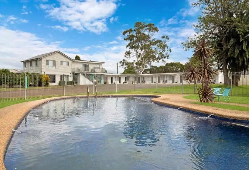 مُتل Hive Hotel, Moruya