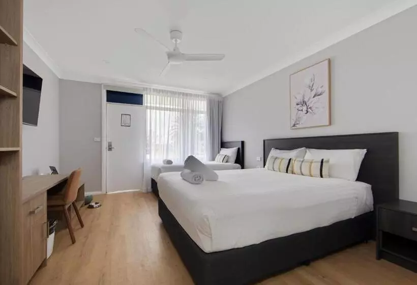 مُتل Hive Hotel, Moruya