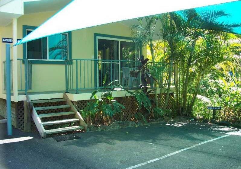 מוטל Tropic Oasis