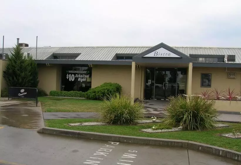 Overlander Hotel Motel