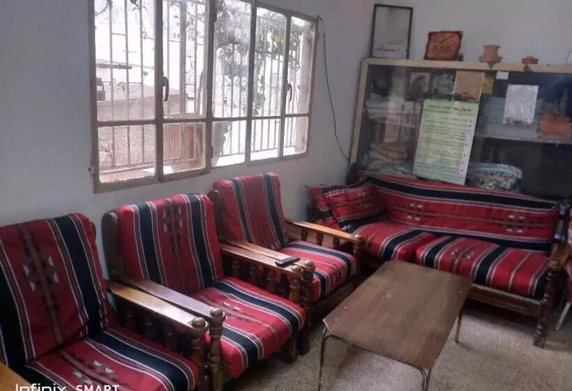 هتل Al Amawi Hostel