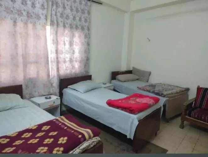 هتل Al Amawi Hostel