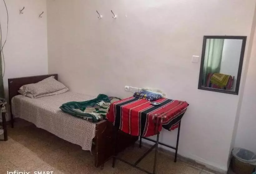 هتل Al Amawi Hostel