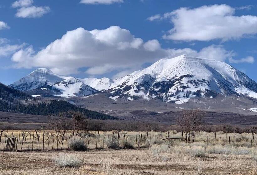 住宿加早餐  Mount Peale Country Inn