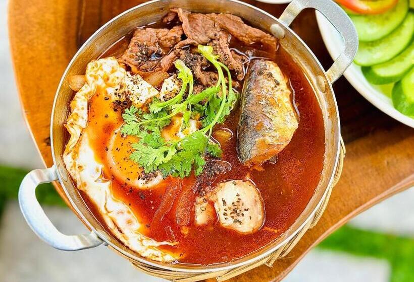 هتل Kara Homestay & Cafe