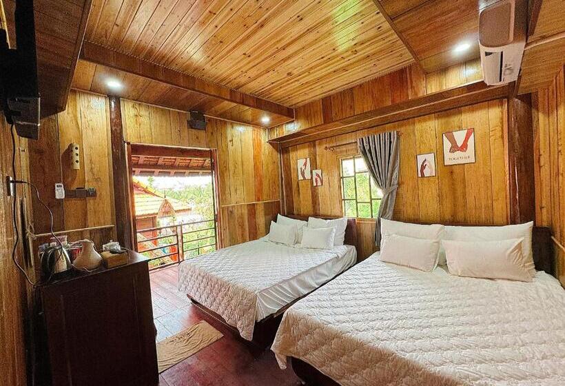 هتل Kara Homestay & Cafe