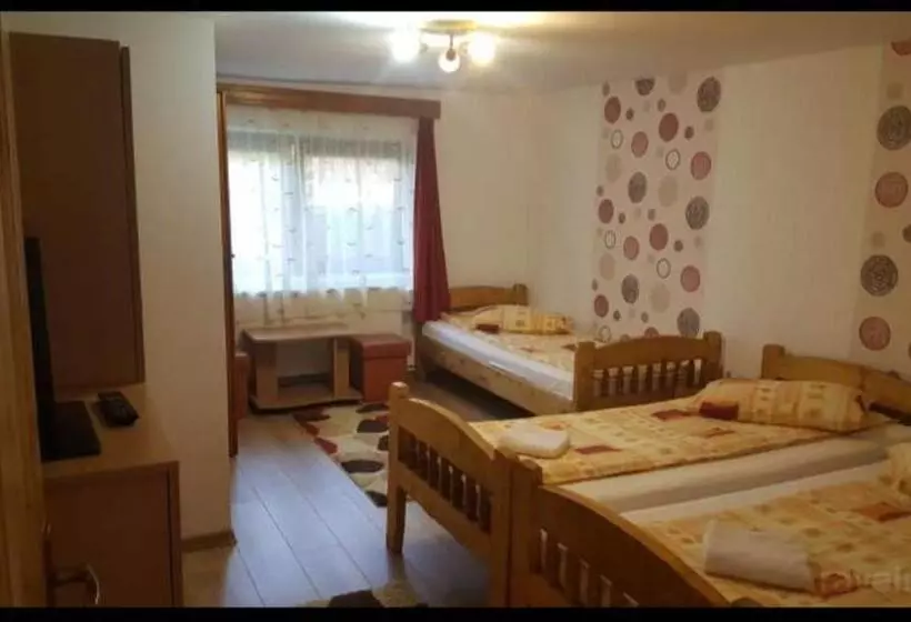 Majatalo Casa ,,kiss Lak