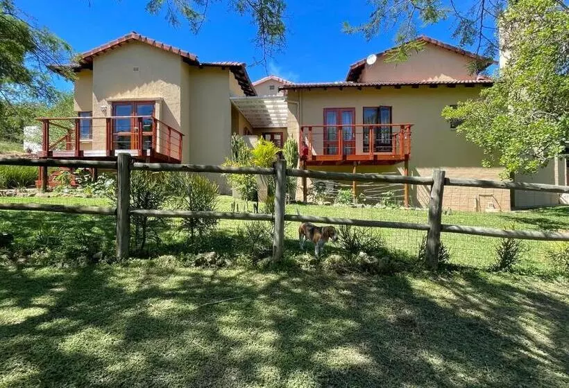 پانسیون Jade Mountain Cottage 玉山小屋