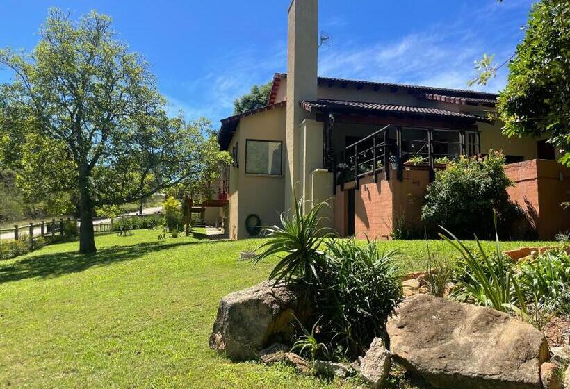 ペンション Jade Mountain Cottage 玉山小屋