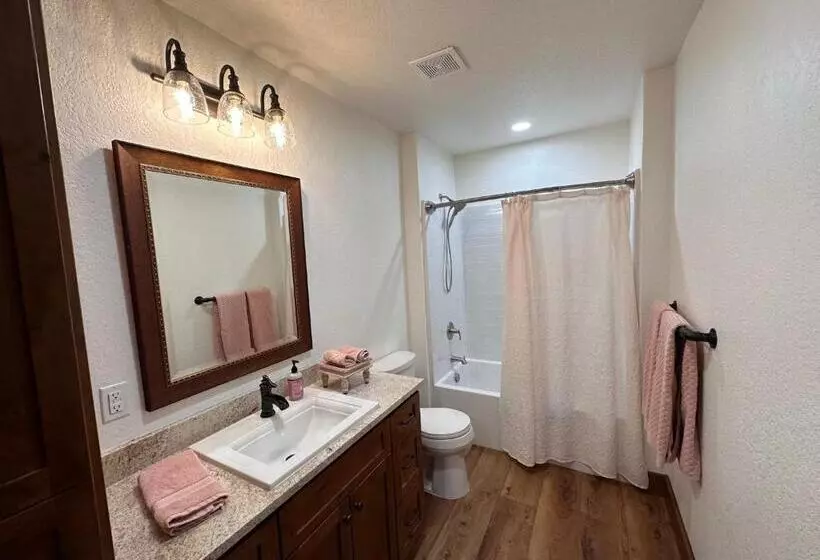 Majatalo Lodge At Forse Mountain Ranch