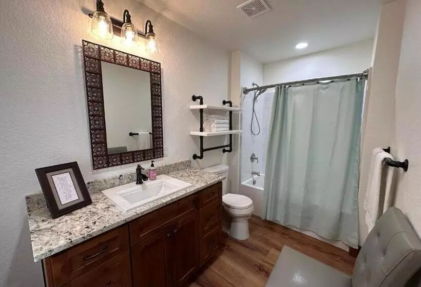 Majatalo Lodge At Forse Mountain Ranch