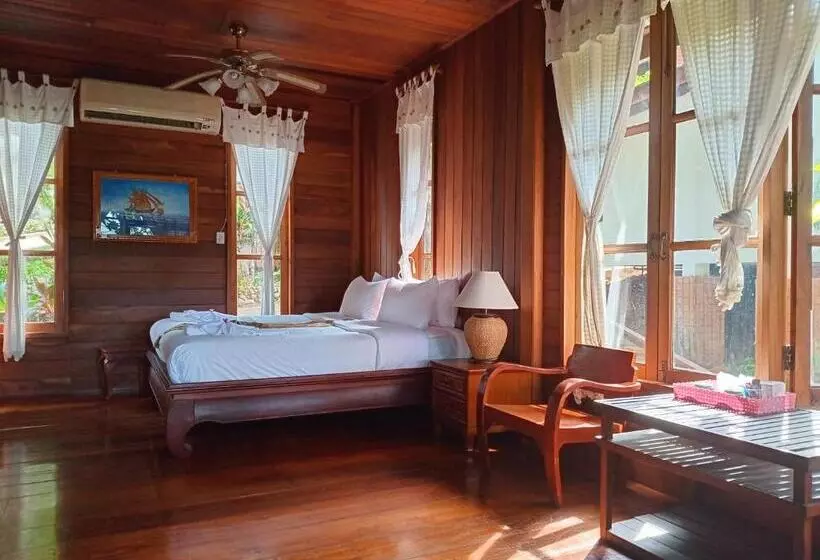 ペンション Samui Wooden Bungalow