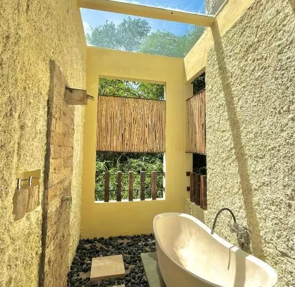 Hotelli Bamboo Oasis