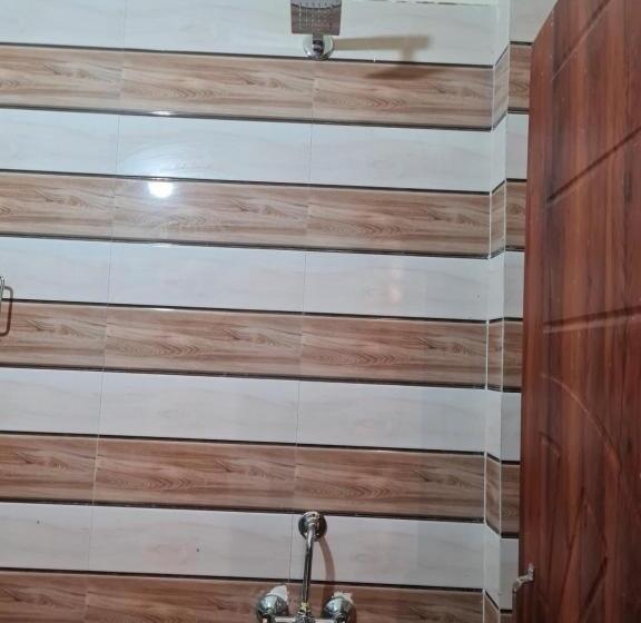 Отель Chitransh Residency