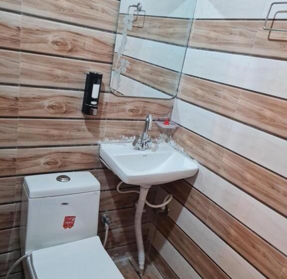 Отель Chitransh Residency