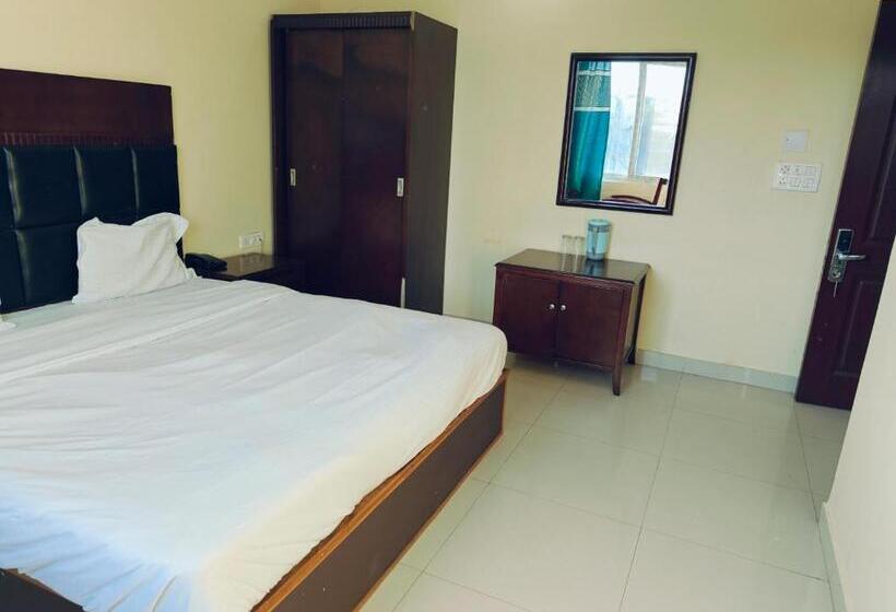 בית מלון כפרי Kirti Heritage