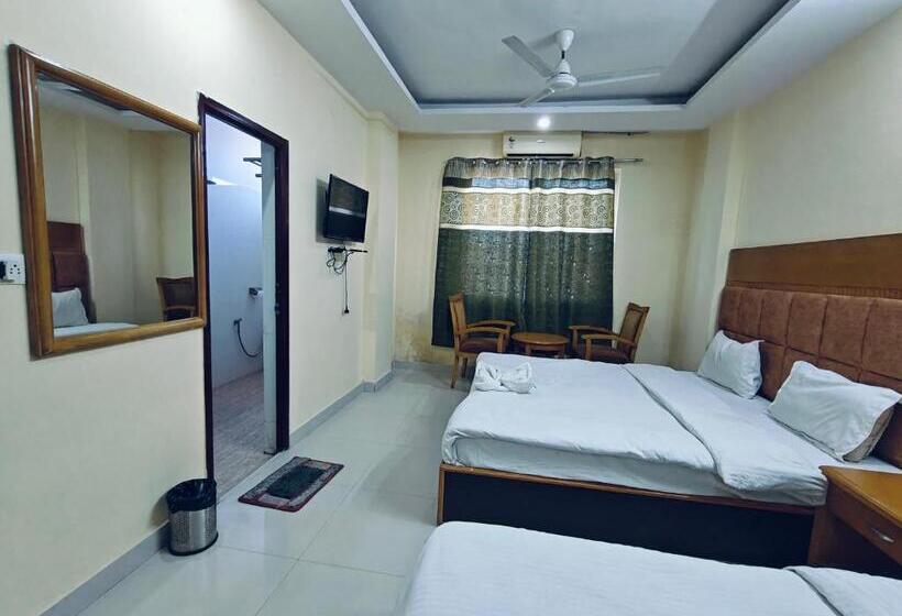 בית מלון כפרי Kirti Heritage